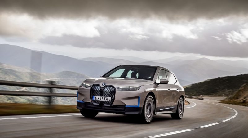 BMW представи супер SUV на ток