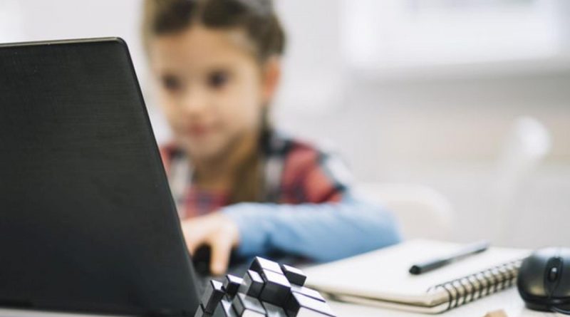 Как да получат помощ родителите на ученици в онлайн обучение?