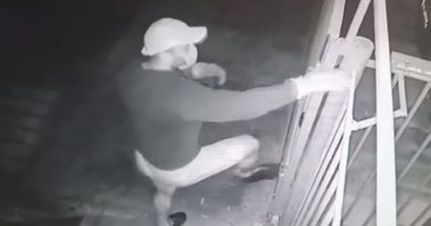 Дават 10 бона, ако разпознаете крадеца от хлебозавода (Видео)