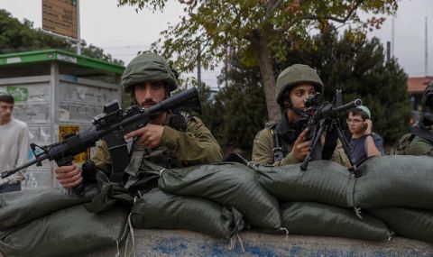 ВИДЕО от войната: Израелски командоси се стрелят с терористи на Хамас