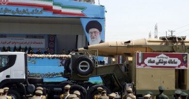 Война на три фронта? Иран дислоцира бойна техника в Сирия