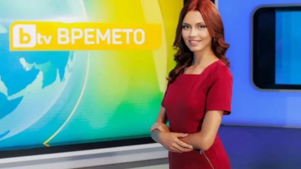 Новата синоптичка на bTV лъсна без дрехи (СНИМКИ)